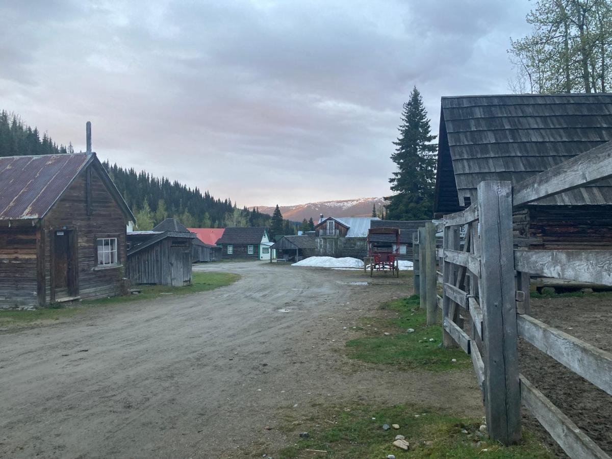 St. George Hotel Barkerville Exteriör bild
